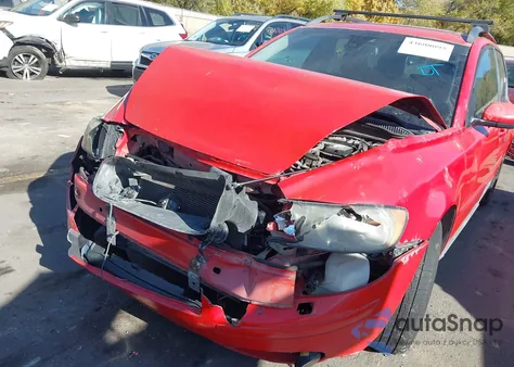 2005 Volvo V50 2.4I из США, поврежденный, VIN YV1MW390552064626